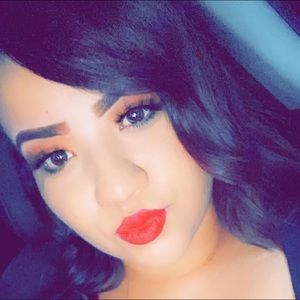 Meet your Posher, Ana